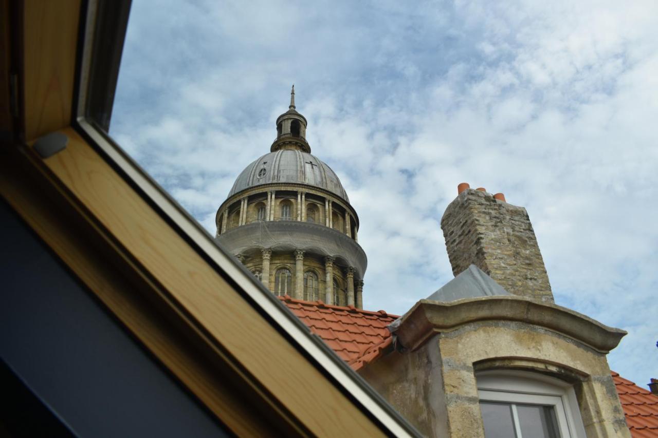 Maison 1747 - Gites De Standing En Vieille-Ville Avec Cour Boulogne-sur-Mer Bagian luar foto